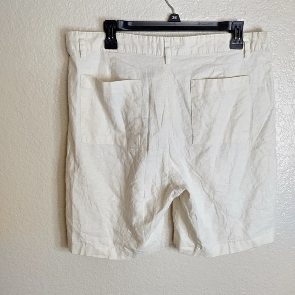 ONIA White TRAVELER Stretchy Linen Blend  Pockets Flat Front Short Sz 33 - Picture 6 of 7